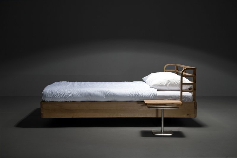 BOW - łóżko designerskie z drewna, nowoczesne i eleganckie łóżko lewitujące